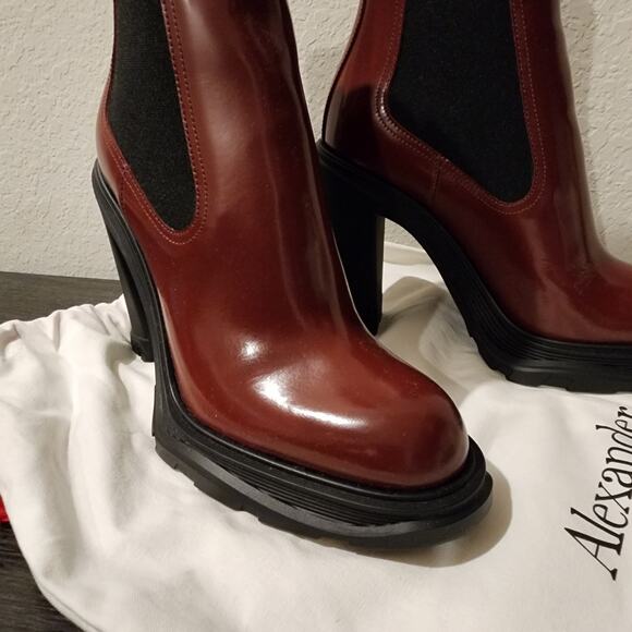 Alexander McQueen Chelsea Boot "Burgundy and Black" Size 38 - Picture 3 of 10